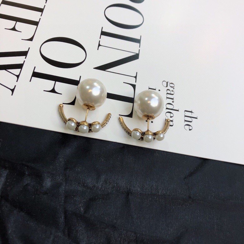 ch**an D*or earrings